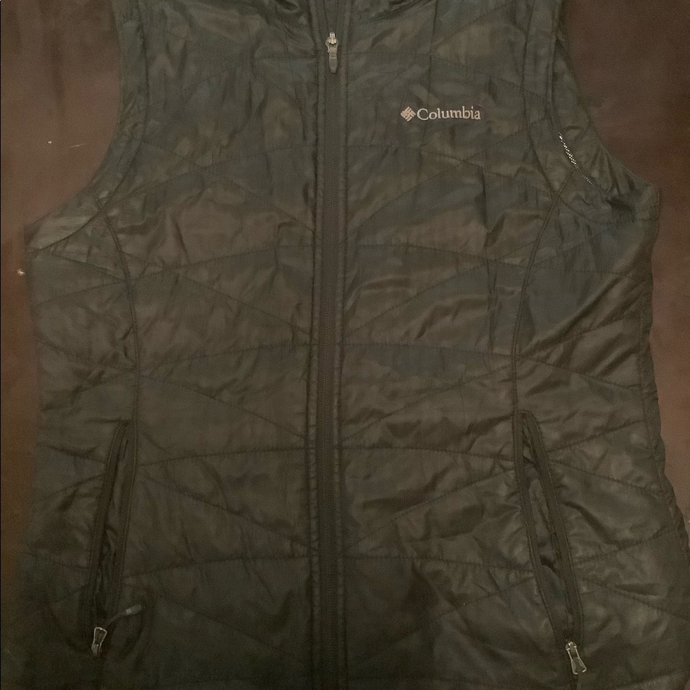 Black Lightweight Columbia Vest